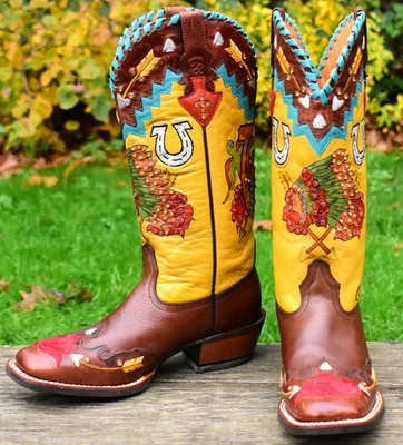 全新无标签 ARIAT Quincy 女式 7B Holly Rose 女牛仔罕见原装样品靴 — 第 1/4 张图片