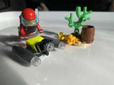 LEGO Set 952311  Diver with Underwater Scooter #98 - Image 1 of 4