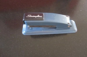Vintage 5" Base Blue SWINGLINE Stapler - No Model Number - Perfect Working Cond - Picture 1 of 4