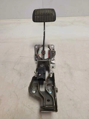 Conjunto de pedais de freio 2009 - 2013 Subaru Forester fabricante de equipamento original 36012sc050 - Imagem 1 de 4