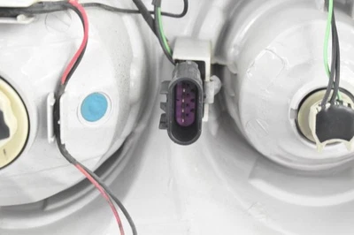 Luz trasera lateral izquierda compatible con 10-15 EQUINOX 259854 Foto 1 de 4