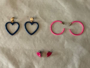 LOT OF HEARTS AND HOOPS EARRINGS - 3 PAIRS - Picture 1 of 4