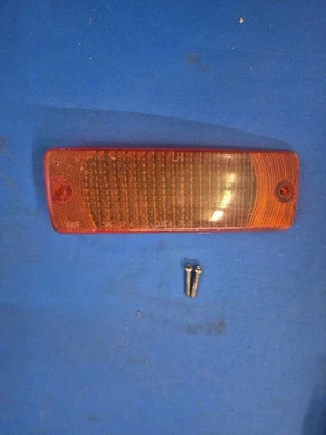 78 DATSUN 280Z LUZ INTERMITENTE DELANTERA IZQUIERDA LENTE EXTERIOR CUERPO PARTES BONITO  Foto 1 de 4