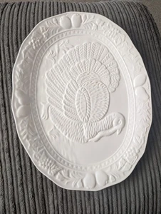17 inch White Oval Turkey platter with a border of fruit & leaves 17" x 13" (S7) - Picture 1 of 6