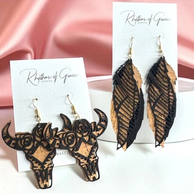Pendientes colgantes occidentales de corcho y cuero - Joyería de rodeo boho de cuerno largo o pluma Foto 1 de 4