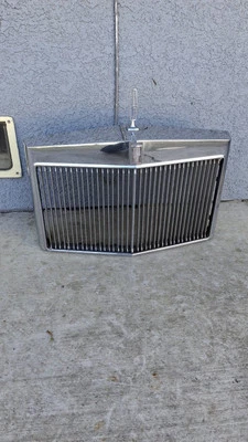 Lincoln Mark IV 1973-1976 4 rejilla cromada con adorno de pie OEM D3LB-8150 Foto 1 de 4