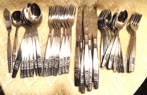 VINTAGE 49 PC STAINLESS STEEL FLATWARE SET FLORAL PRINT JAPAN🌟 - Picture 1 of 5