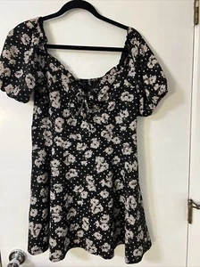 BooHoo Floral  Skater Dress size US 12 Y2K Fit & Flare Ballon Short Sleeve - Picture 1 of 11