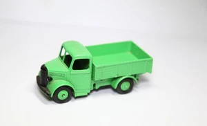 Dinky 25W / 411 Bedford Truck Green - Vintage 1950s Restored Model - Picture 1 of 7