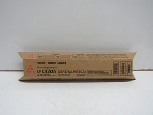 GENUINE RICOH SAVIN LANIER 821107 (SP C430A) MAGENTA TONER CARTRIDGE - Zdjęcie 1 z 1