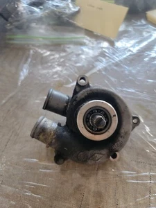 2007 06 07 YAMAHA YZF 600 R6R R6 ENGINE WATER PUMP COOLANT MOTOR M102 - Picture 1 of 2