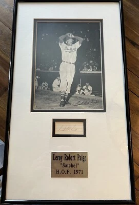 SATCHEL PAIGE VERY NICE AUTOGRAPHED PHOTO BASEBALL HALL OF FAME COA JSA - Image 1 of 4