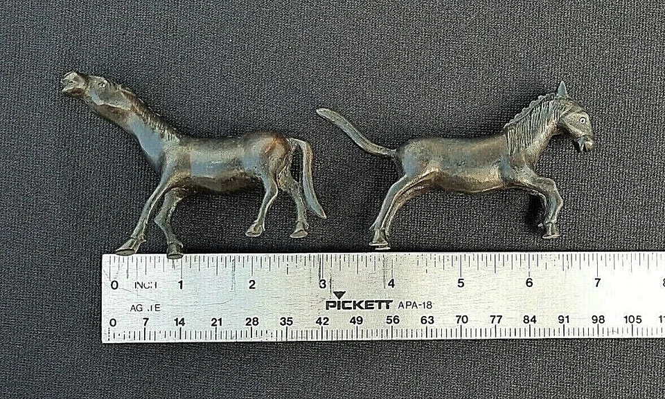 Ótimo par antigo de cavalos chineses antigos originais de bronze anteriores a 1800 - Imagem 1 de 4