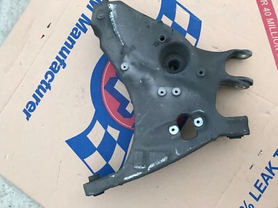 Brazo de control inferior trasero del lado del conductor OEM para Audi A4 2.0T 2005-2007 Foto 1 de 4