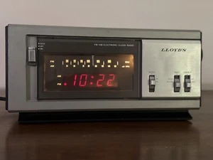 Vintage Lloyds ALARM CLOCK RADIO AM/FM JAPAN Mid Century Modern MCM Retro Works! - Picture 1 of 5