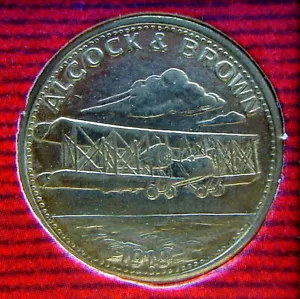 Italia 1990 rara medalla de oro Shell historia y pioneros del vuelo ALCOCK BROWN - Imagen 1 de 2