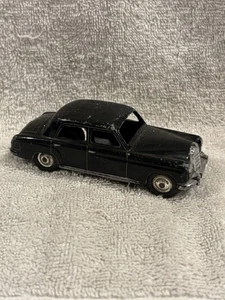 CIJ FRANCE - MERCEDES 220 IN BLACK - 1/43 SCALE SIZE - ALL DIECAST METAL - - Picture 1 of 6