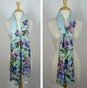NUEVO CON ETIQUETAS $39 Vera Bradley MARIAN FLORAL Suave Flecos Bufanda Envoltura Floral Bohemia - Imagen 1 de 6