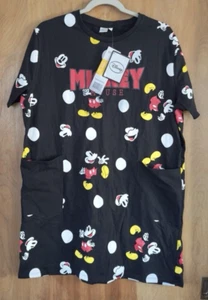 NWT Disney Mickey Mouse All Over Graphic Print Long Double Pocket T Shirt Size M - Picture 1 of 3