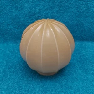 Antigua pantalla de lámpara de vidrio globo en relieve beige Art Deco - Imagen 1 de 18
