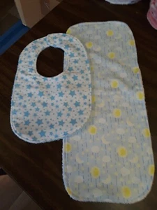 #21 Infant bib and burp cloth set in blue designs handmade and new - Picture 1 of 1