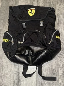 Mochila Ferrari Deportiva Nice Man Oficial 1995 De Colección - Negra con Logo VER DESC - Imagen 1 de 10