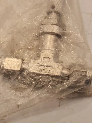 SWAGELOK SS-SS8-SL VALVE - Image 1 of 2