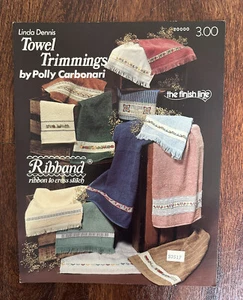 Ziellinie Linda Dennis "Handtuchbesatz" Kreuzstichkarte #20000 Carbonari - Bild 1 von 4