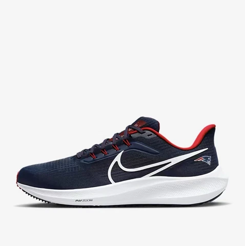 Nike Air Zoom Pegasus 39 New England Patriots DR2054-400 Mens Size 9 Sneakers Cover
