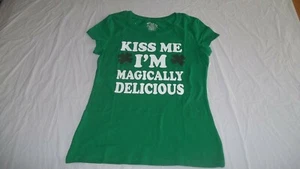 St Patrick Day T-shirt- Kiss Me I'm Magically Delicious, Women,Green, Size: XL - Picture 1 of 3