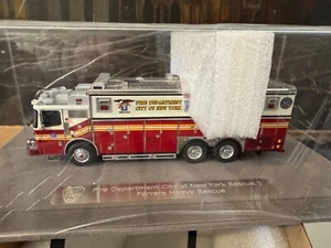 Fire Replicas FR026-1 Ferrara FDNY Rescue 1 Manhattan 1:50 - Imagen 1 de 4