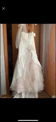 vestido de novia davids talla 8 Foto 1 de 4