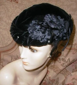Vintage 1970's FEDORIA Black Velvet Cocktail Hat w Rhinestones Flowers Feathers - Picture 1 of 6