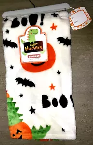 BABY BOY GIRL HALLOWEEN NEW NWT BLANKET FLEECE BATS PUMPKINS SO SOFT! FLEECE - Picture 1 of 1