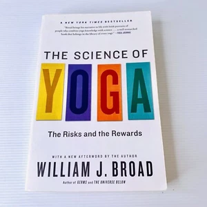 The Science of Yoga by William J. Broad 2012 Paperback Health Fitness - Picture 1 of 8