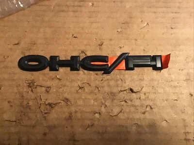 Pontiac Sunbird J2000 1984-91 emblema de guardabarros nuevo en stock Foto 1 de 2