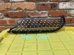 2020-2025  Mercedes-Benz GLE350 GLE450 GLE580  Lower Left Grill 1678886900 Oem - Picture 1 of 6