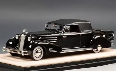 wonderful modelcar 1/43 Cadillac 452D V16 Victoria Convertible Coupe 1934 black - Image 1 of 4