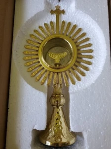 + Schönes verziertes Monstranz Reliquiar aus Messing für Kirche oder Haus - Bild 1 von 4