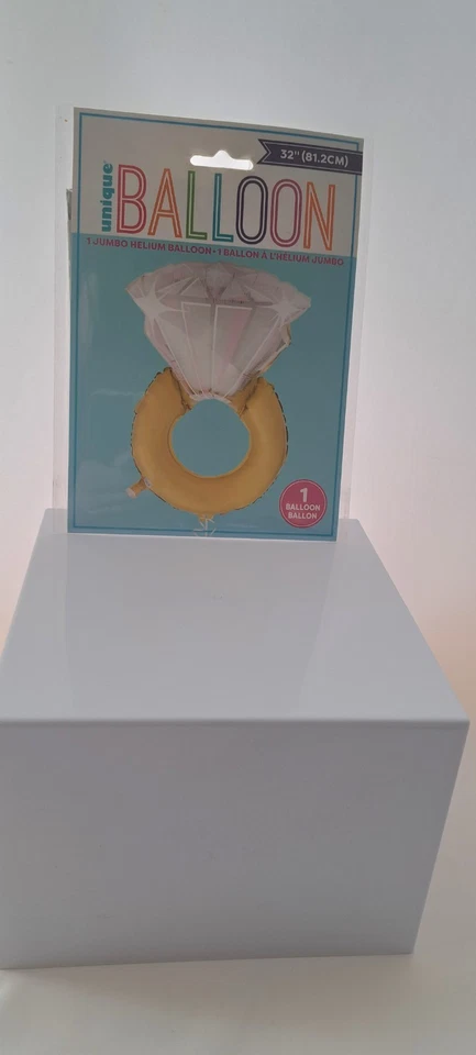 Anillo de compromiso/diamante gigante globo helio único 32" (81,2 cm) Foto 1 de 1