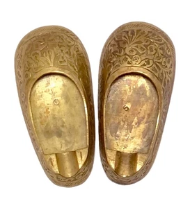 Vintage Set/2 Etched Brass Shoe Ashtrays 3” Made in India - Picture 1 of 6