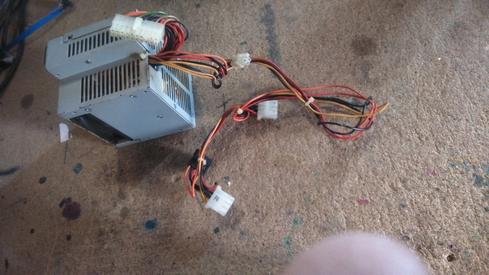 Alimentation Acbel API2PC23 49P2149 200W - Photo 1/1