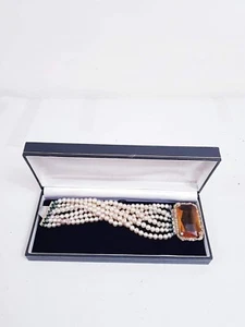 VINTAGE CLASSIC FASHION 3 STRING PEARL CHOKER WITH ORANGE TOPAZ CENTRE. - Picture 1 of 12