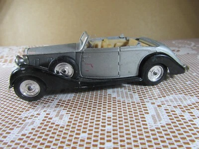 A66 Vintage Solido 46 France Rolls-Royce Phantom III Cabriolet 1939 Argenté 1:43 - Photo 1/4