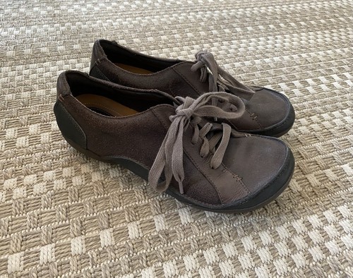 Scarpe basse Clarks Artisan Felicia Alice Oxford stringate in pelle 8