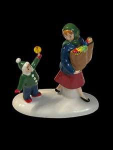 Department 56 SNOW VILLAGE SHOPPING WITH MOM 808957 - Bild 1 von 5
