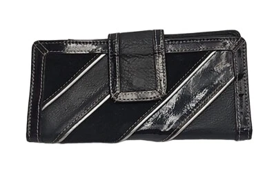 Cartera sin asas Fossil negra diagonal de gamuza y cuero y charol Foto 1 de 4