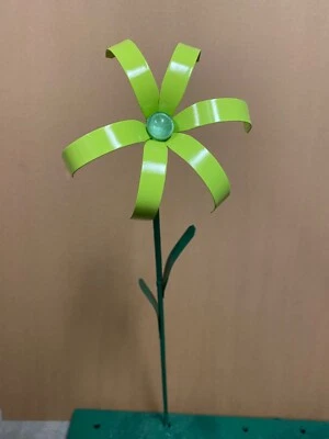 Todo Acero Verde Lima Sun Burst Flor Exterior Decoración 21" Alto con Joya Foto 1 de 3