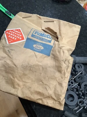 Kit de suspensión de resorte para camionetas Ford B600-B750 1967 como nuevo C7TZ-5B308-B Foto 1 de 4