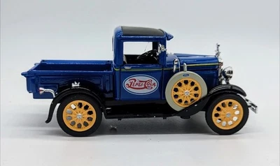 Museo Nacional del Motor - Ford Modelo A Pick up 1931 azul escala 1/32 Pepsi Foto 1 de 4
